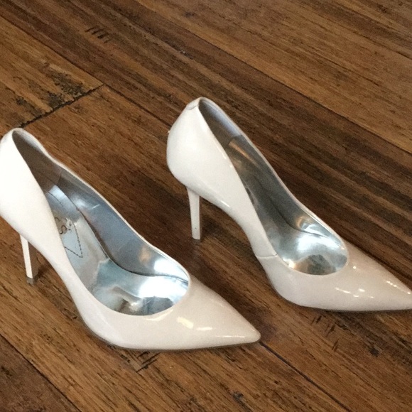 Guess cream patent heels - Picture 2 of 6